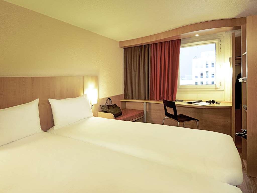 Ibis Saint Quentin Basilique Hotell Rum bild